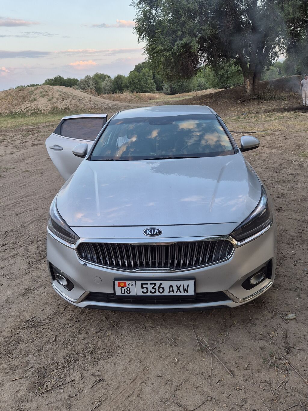Kia K7: 2016 г., 3 л, Автомат, Газ, Седан: фото 1