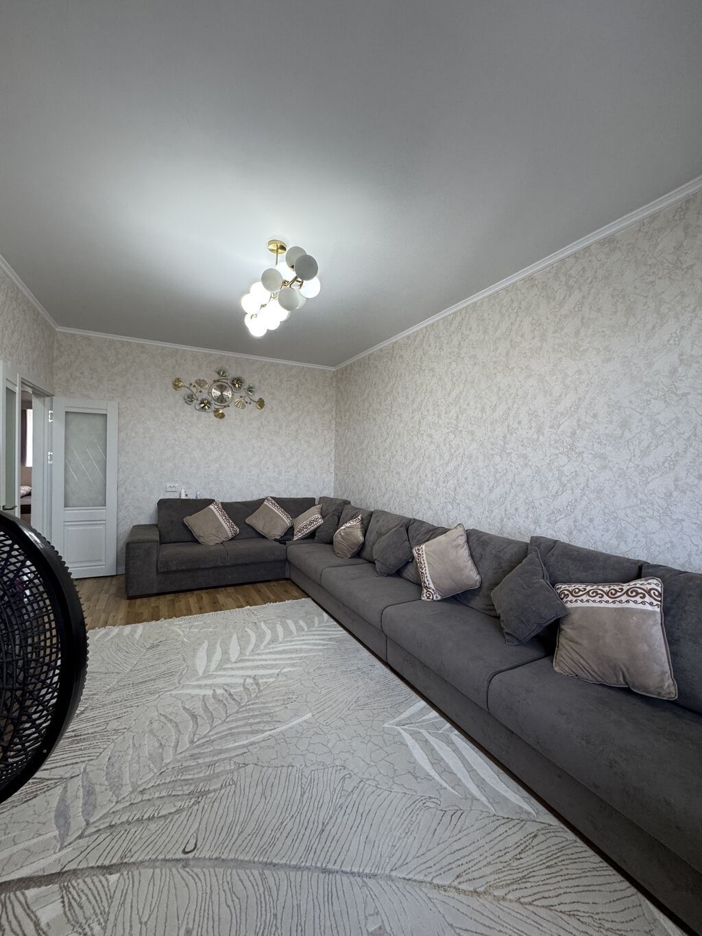 3 комнаты, 74 м², Восток-5 мкр 106 серия, 8 этаж, Свежий ремонт: фото 2