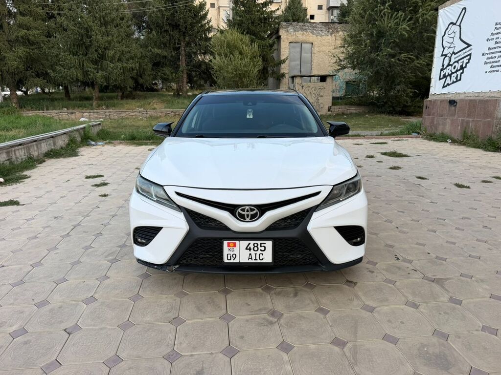 Toyota Camry: 2018 г., 2.5 л, Автомат, Бензин, Седан: фото 3
