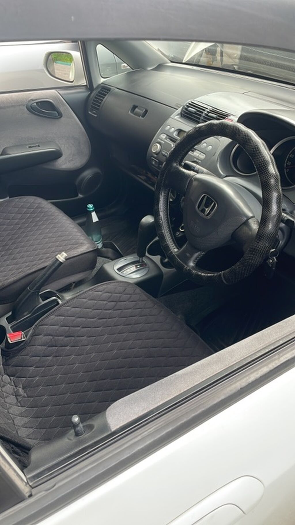 Honda Fit: 2003 г., Автомат, Хэтчбэк: фото 2