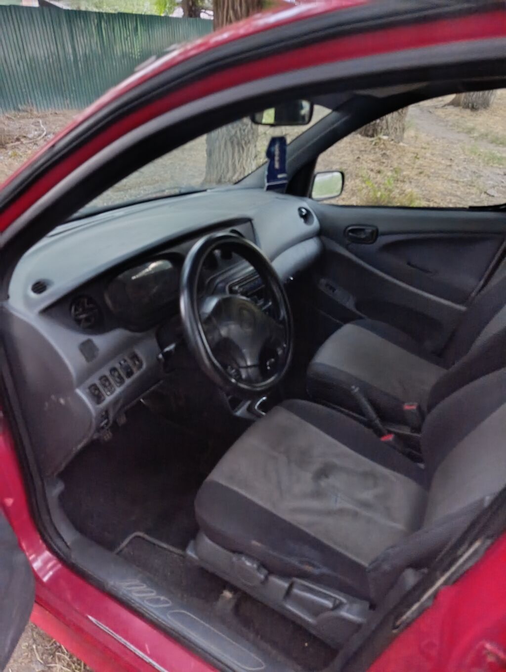 Daihatsu Altis: 2002 г., 1.3 л, Механика, Бензин, Универсал: фото 4