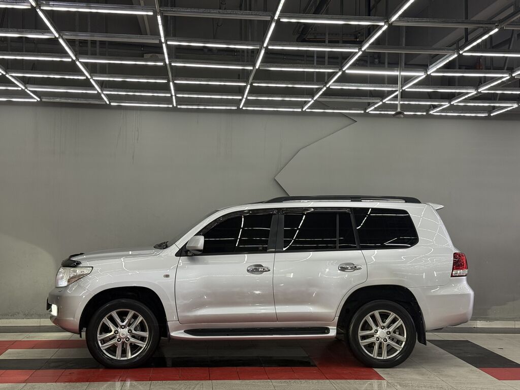 Toyota Land Cruiser: 2009 г., 4.6 л, Автомат, Дизель, Внедорожник: фото 4