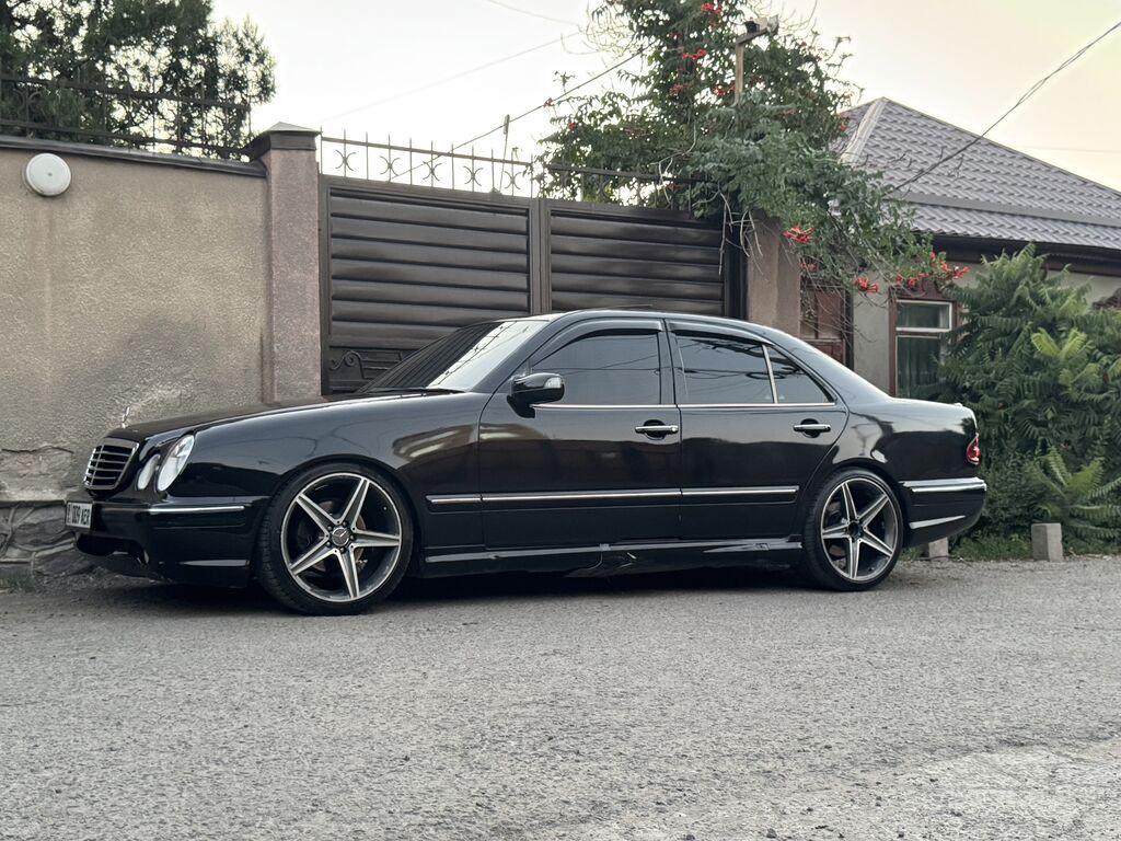 Mercedes-Benz E-Class: 2001 г., 4.3 л, Автомат, Бензин, Седан: фото 3