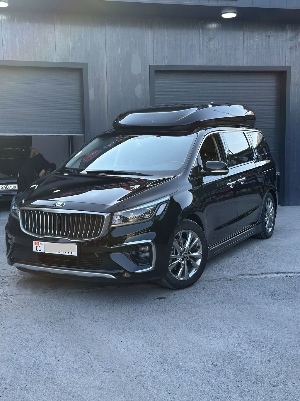 Kia Carnival: 2019 г., 2.2 л, Автомат, Дизель, Минивэн: фото 1