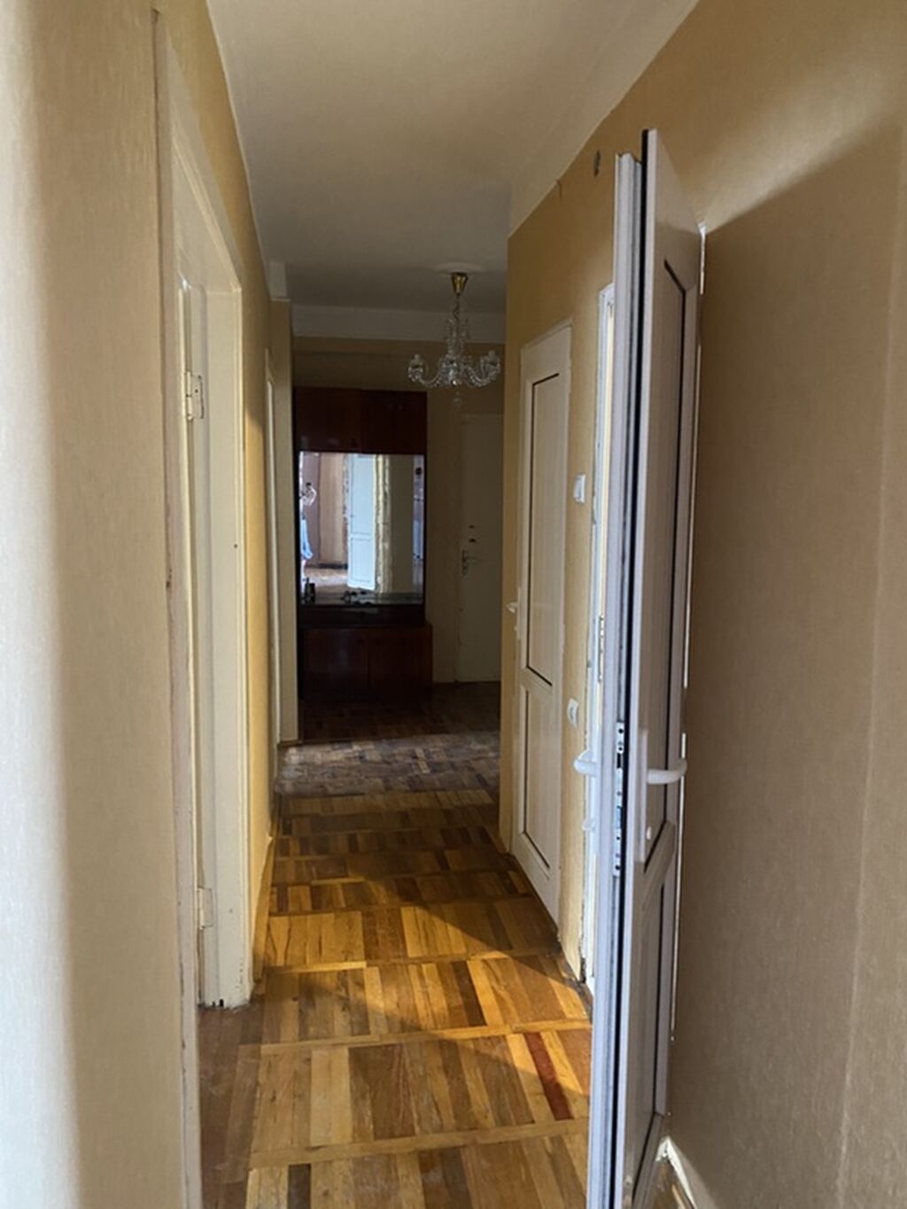 İçəri Şəhərdə 3 otaqlı köhnə tikili mənzil satılır, 80 m², 250 000 AZN, şəkil 4 / 5