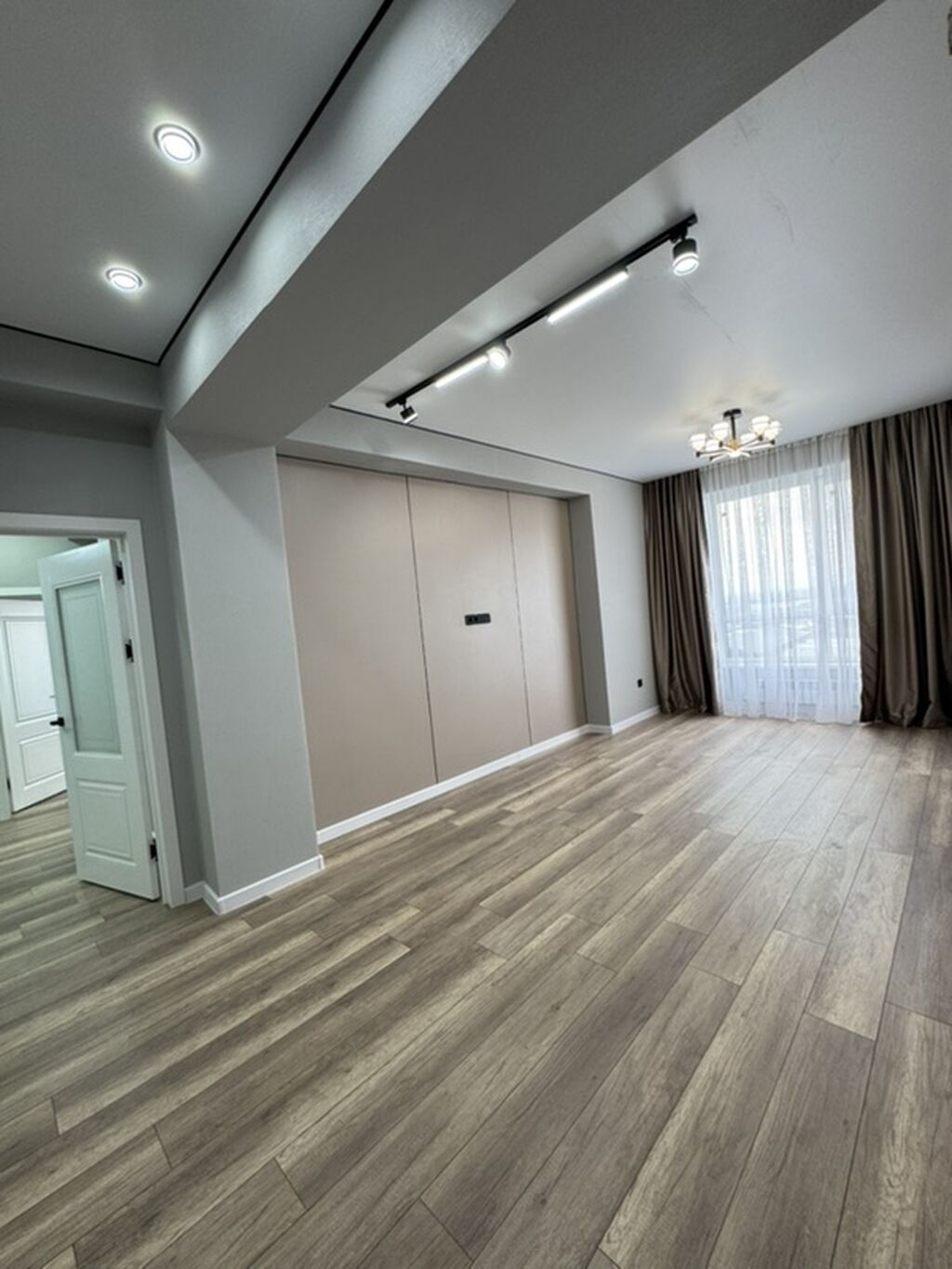 3 комнаты, 72 м², Элитка, 14 этаж, Дизайнерский ремонт — фото 1