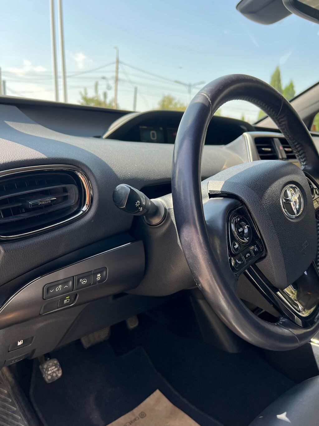 Toyota Prius: 2020 г., 1.8 л, Вариатор, Гибрид, Седан: фото 5