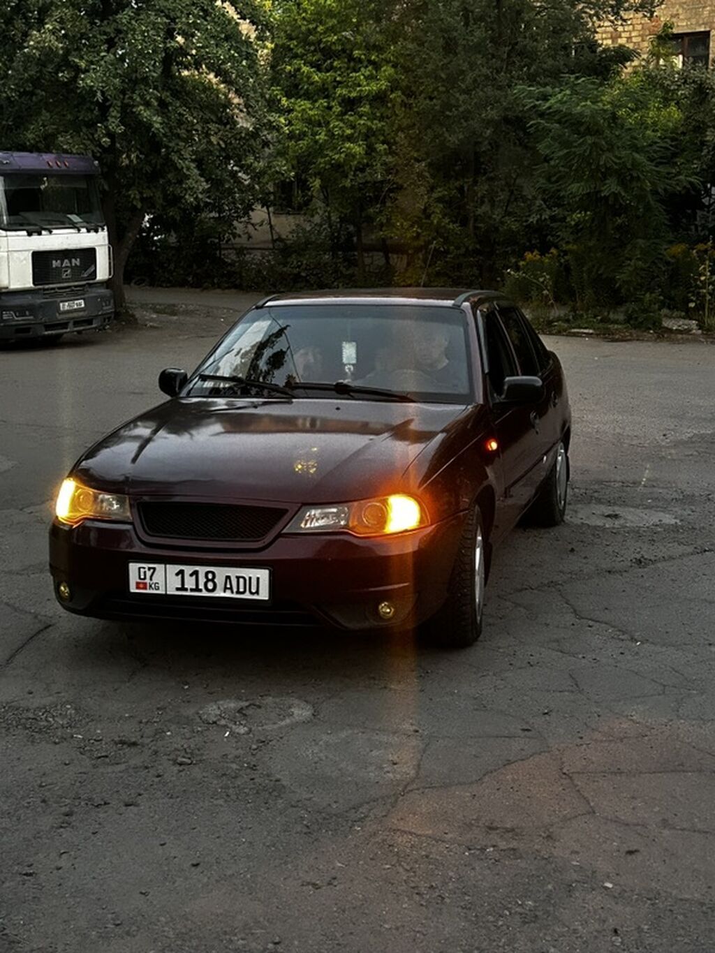 Daewoo Nexia: 2010 г., 1.5 л, Механика, Бензин, Седан: фото 2