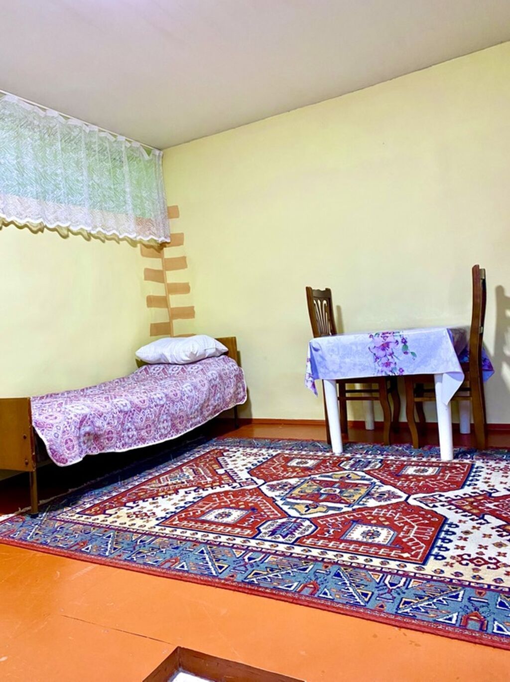 Orta temirli heyet evidi astanofkaya yaxin evdi. ev yalniz xanimlara