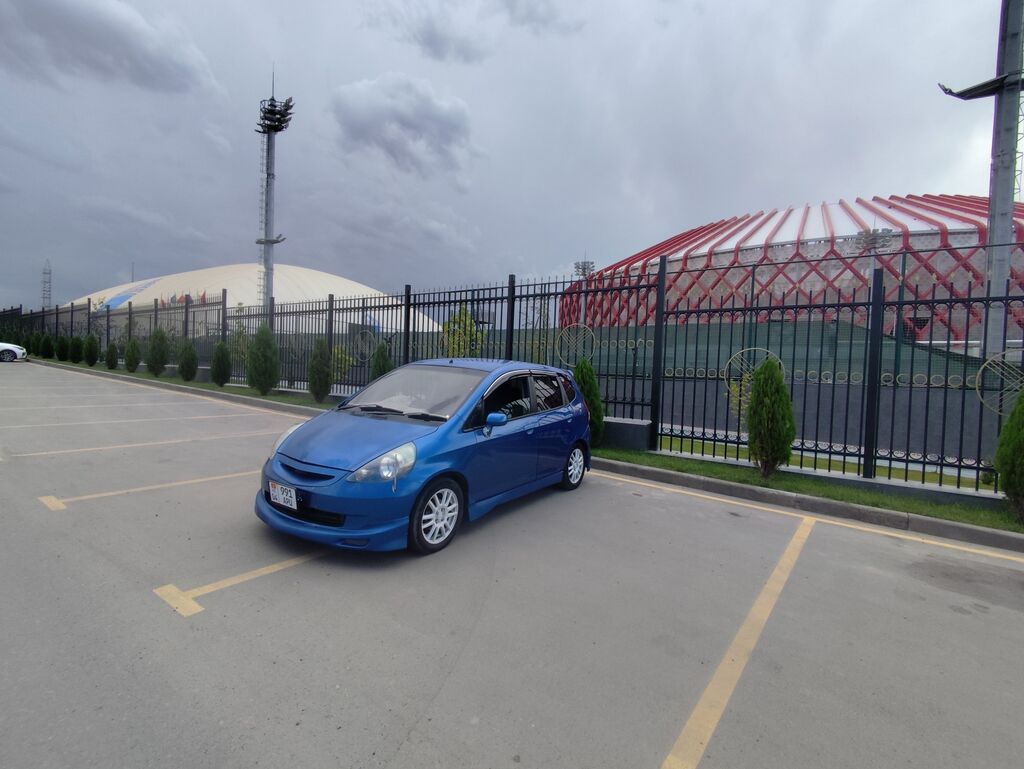 Honda Fit: 2003 г., 1.5 л, Вариатор, Бензин, Хэтчбэк: фото 4