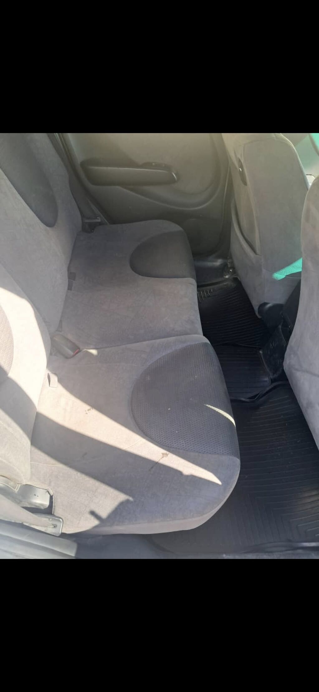 Honda Fit: 2001 г., 1.3 л, Автомат, Бензин, Хэтчбэк — фото 5