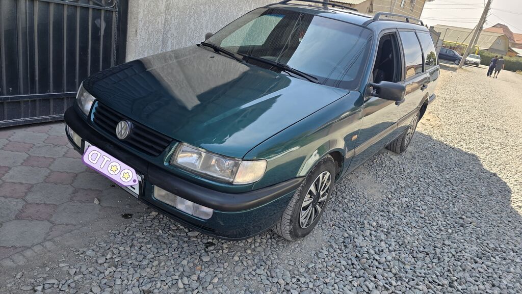 Volkswagen Passat Variant: 1995 г., Механика, Бензин, Универсал: фото 2