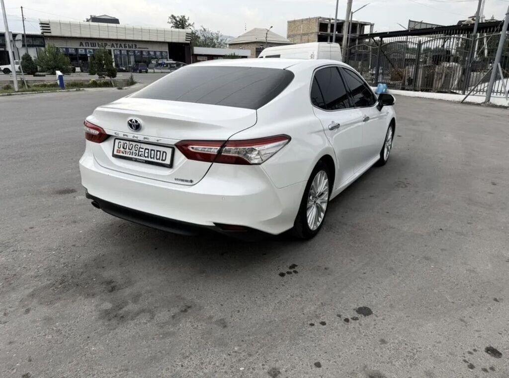 Toyota Camry: 2018 г., Автомат, Бензин, Седан — фото 5