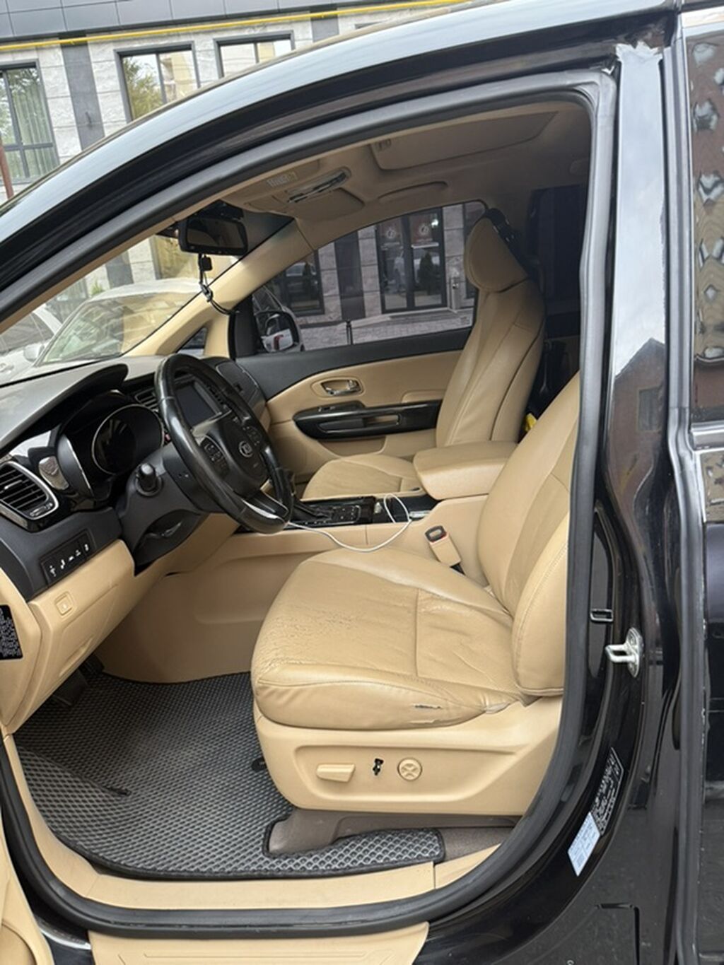 Kia Carnival: 2017 г., 2.2 л, Автомат, Дизель, Минивэн: фото 6