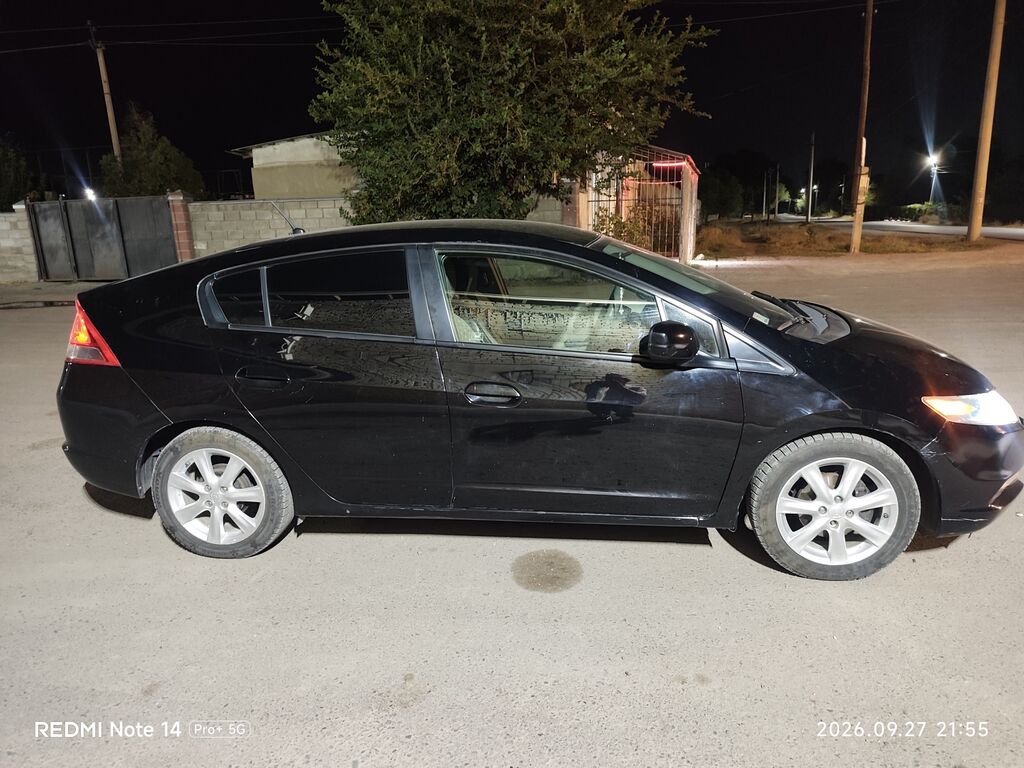 Honda Insight: 2010 г., 1.4 л, Автомат, Гибрид, Хэтчбэк: фото 3