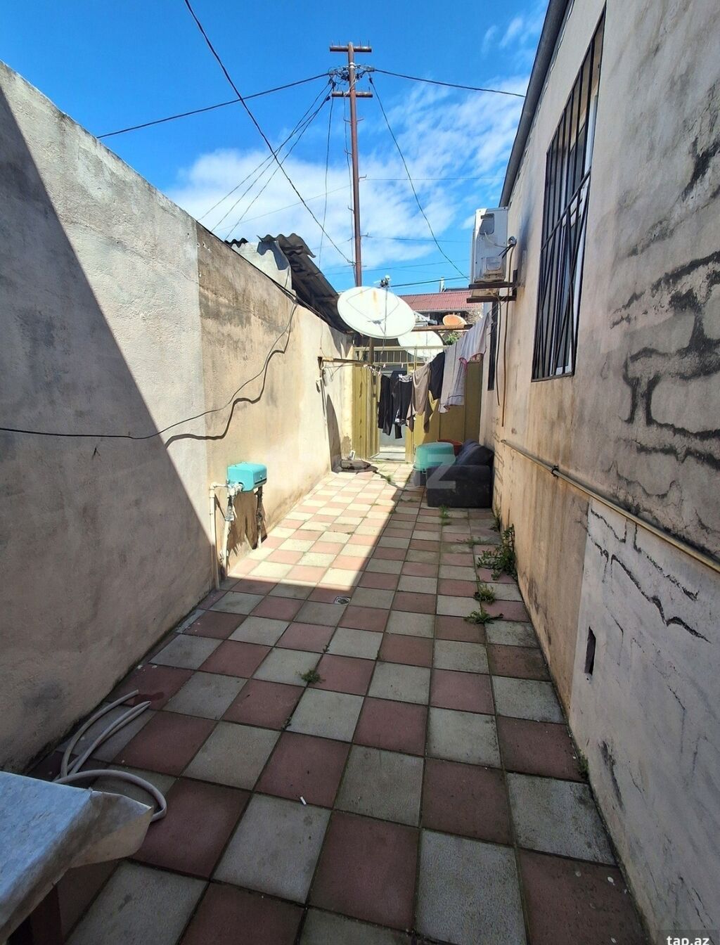 2 otaqlı, 65 kv. m, Orta təmir