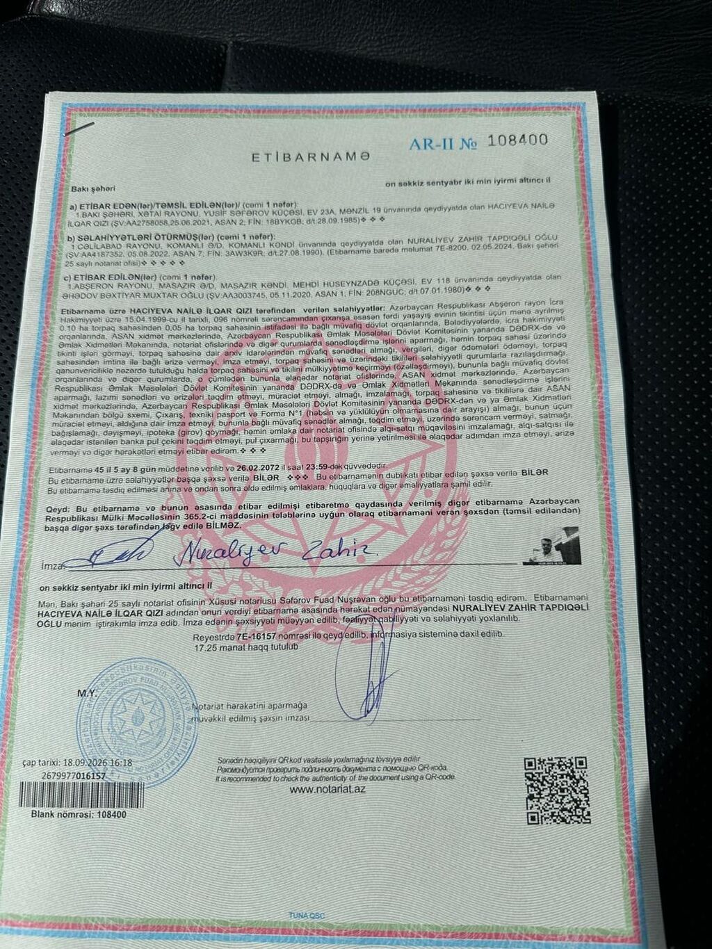 Salam Bine Atciliqda 5 sotda 4 terefi hasarda 4 evin satisi evin 1i 90