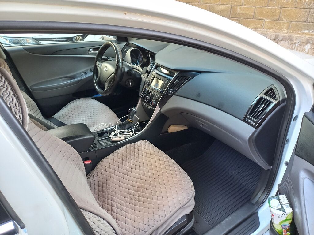 Hyundai Sonata: 2012 г., 2 л, Автомат, Бензин, Седан: фото 5