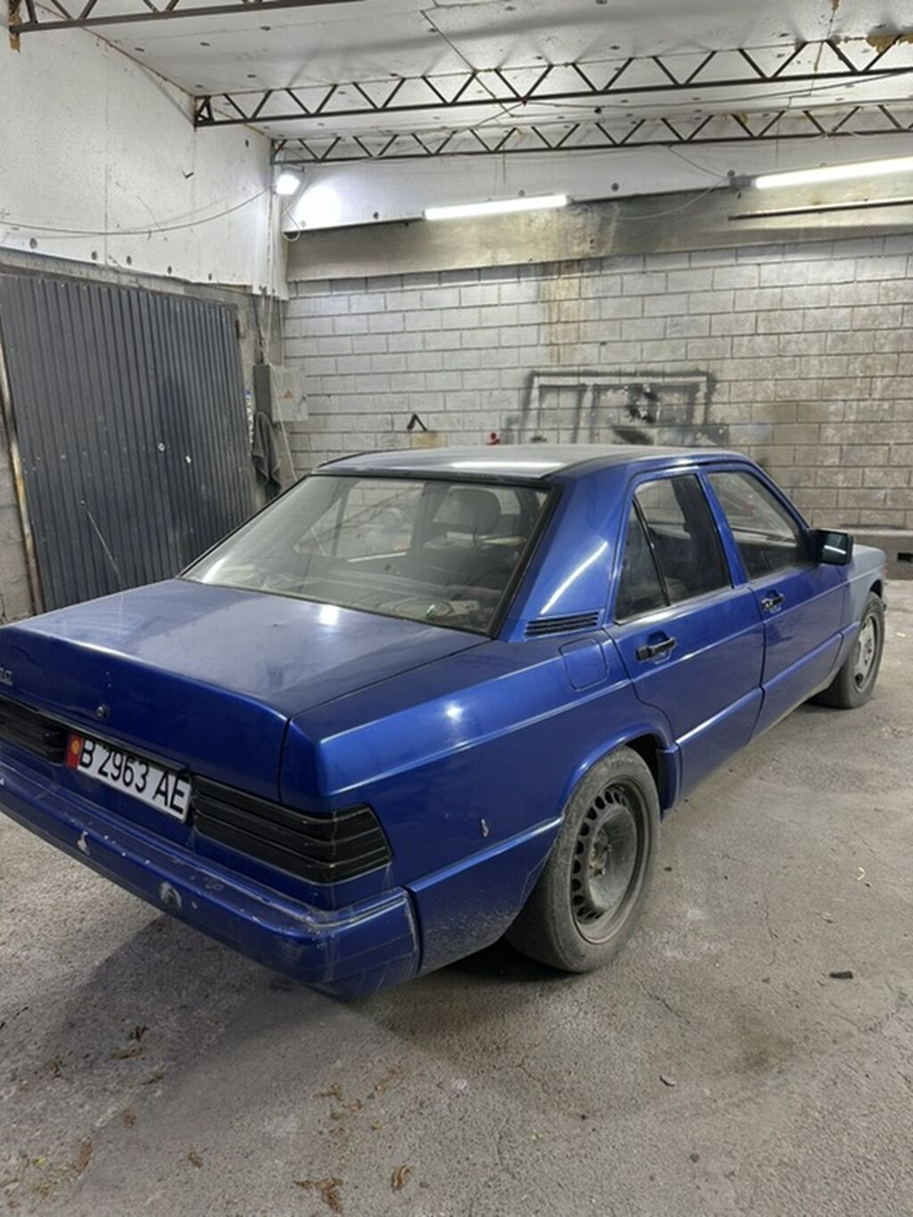 Mercedes-Benz 190: 1989 г., 2 л, Механика, Бензин, Седан: фото 3