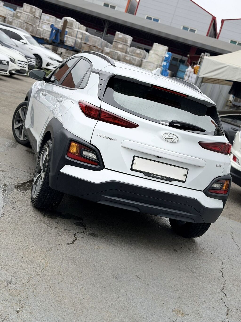Hyundai Kona: 2019 г., 1.6 л, Автомат, Бензин, Внедорожник — фото 2
