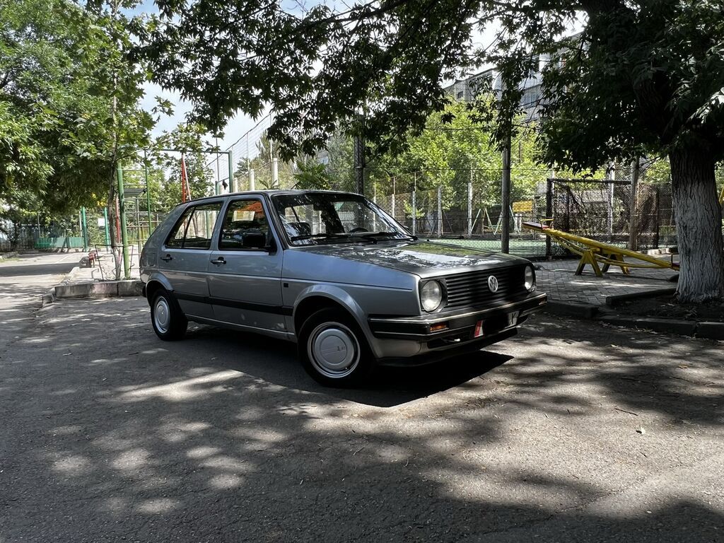 Volkswagen Golf: 1989 г., 1.6 л, Механика, Бензин, Хэтчбэк: фото 1