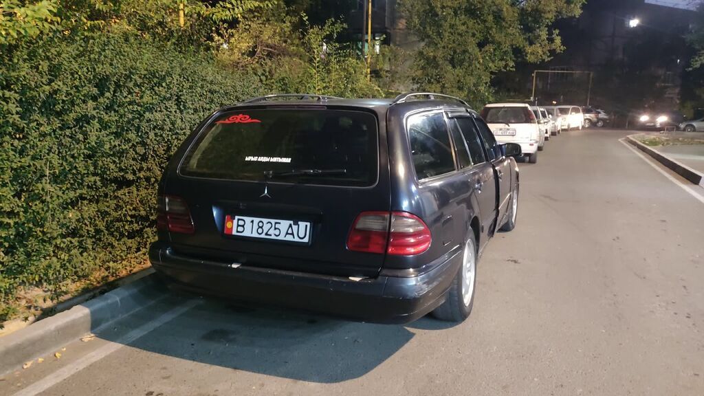 Mercedes-Benz E-Class: 2002 г., 2.2 л, Автомат, Дизель, Универсал: фото 2