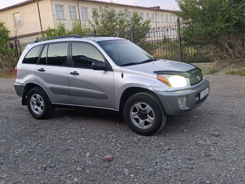 Toyota RAV4: 2002 г., 2.4 л, Автомат, Бензин, Кроссовер: фото 2