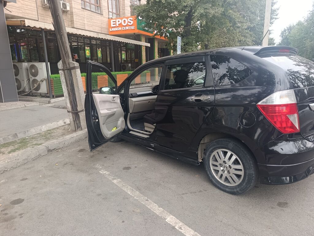 Honda Airwave: 2005 г., Автомат, Бензин, Хэтчбэк: фото 5