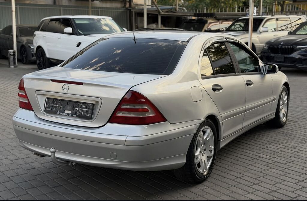 Mercedes-Benz C-Class: 2002 г., 1.8 л, Автомат, Дизель, Седан: фото 4