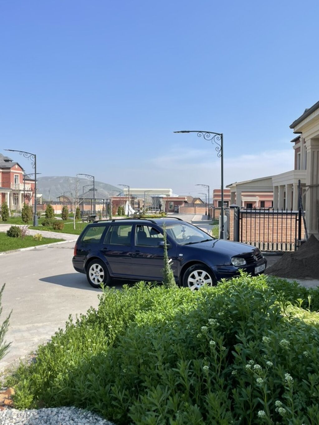 Volkswagen Golf Variant: 2003 г., 1.6 л, Механика, Бензин, Универсал: фото 2