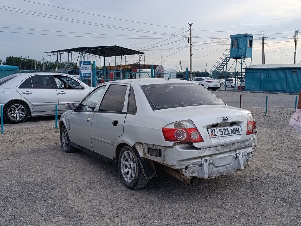 Toyota Corolla: 2010 г., 1.8 л, Механика, Бензин, Седан: фото 6