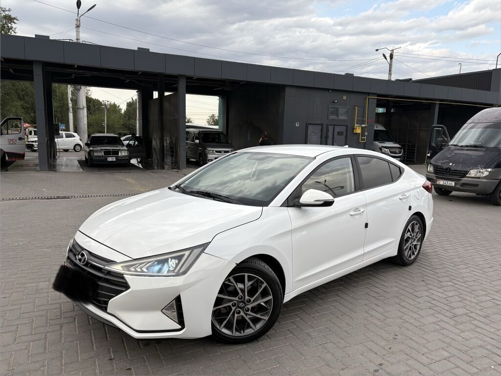 Hyundai Avante: 2018 г., 1.6 л, Автомат, Бензин, Седан: фото 2
