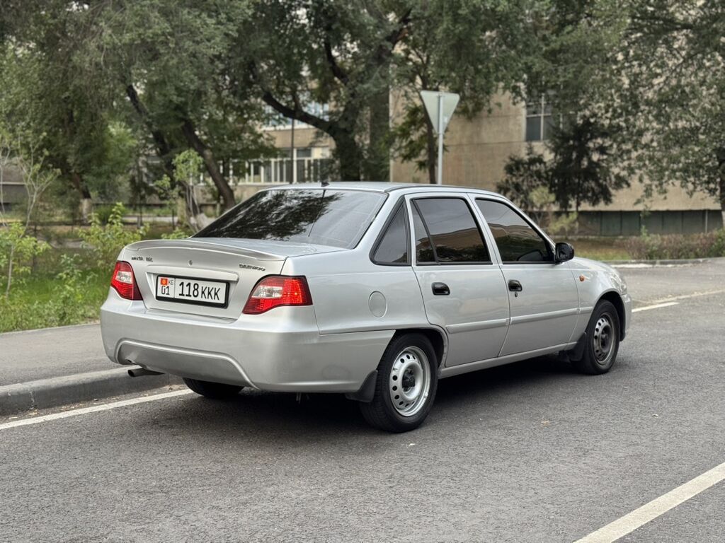 Daewoo Nexia: 2012 г., 1.6 л, Механика, Бензин, Седан: фото 4
