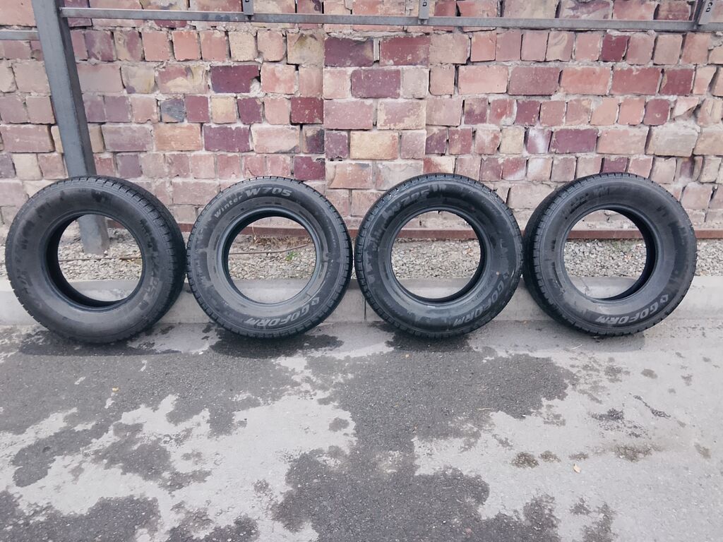 Комплект зимних шин Goform размером 225/70 R15 103T. Нешипованные: фото 5