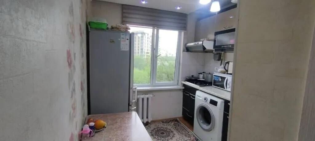 3 комнаты, 58 м², 3 мкр 104 серия, 4 этаж, Косметический ремонт: фото 5