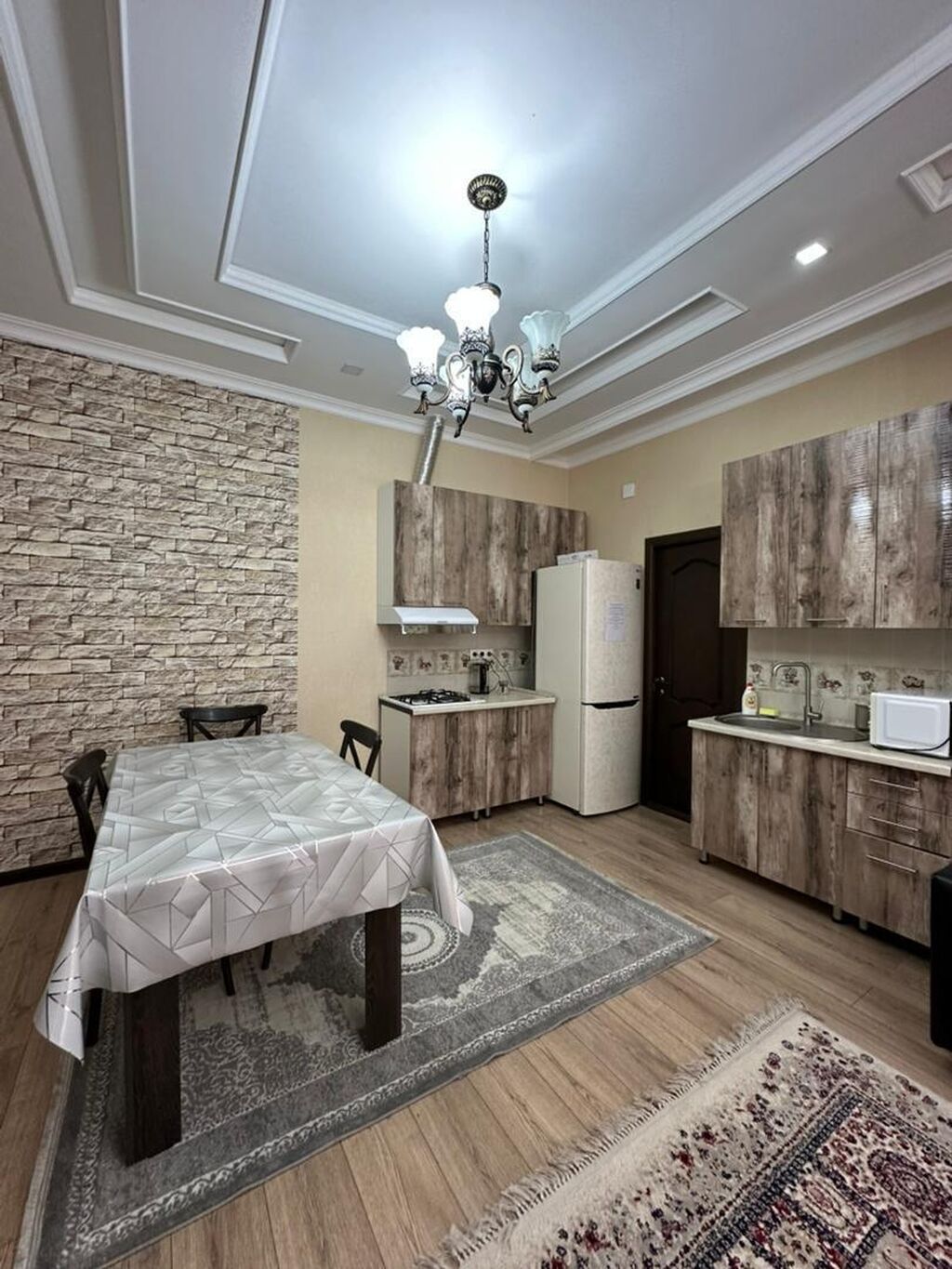 Продаю полкотеджа в пансионате Париж, село Чок Тал. Три спальни, зал: фото 5
