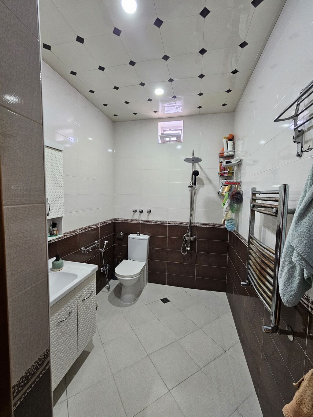 3 otaqlı, 92 kv. m, Kredit yoxdur, Yeni təmirli