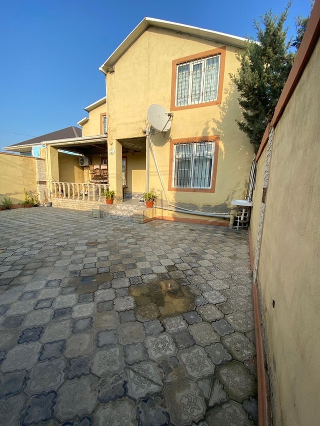6 otaqlı, 180 kv. m, Kredit yoxdur, Orta təmir