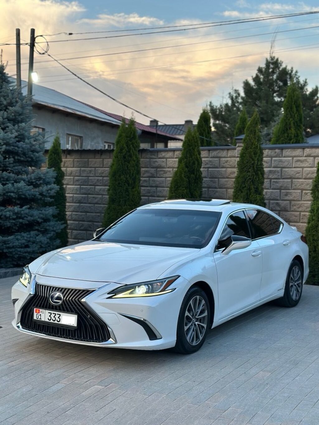 Lexus ES: 2019 г., 2.5 л, Автомат, Гибрид, Седан — фото 2
