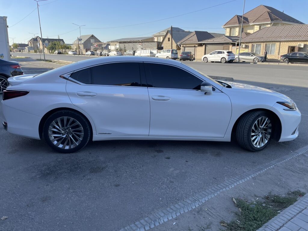 Lexus ES: 2022 г., 2.5 л, Автомат, Гибрид, Седан: фото 5