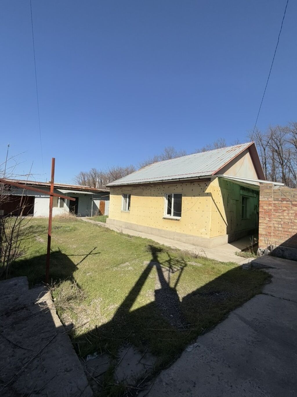 4 комнаты, 80 м², 4 соток, Бишкек, Риэлтор: фото 2