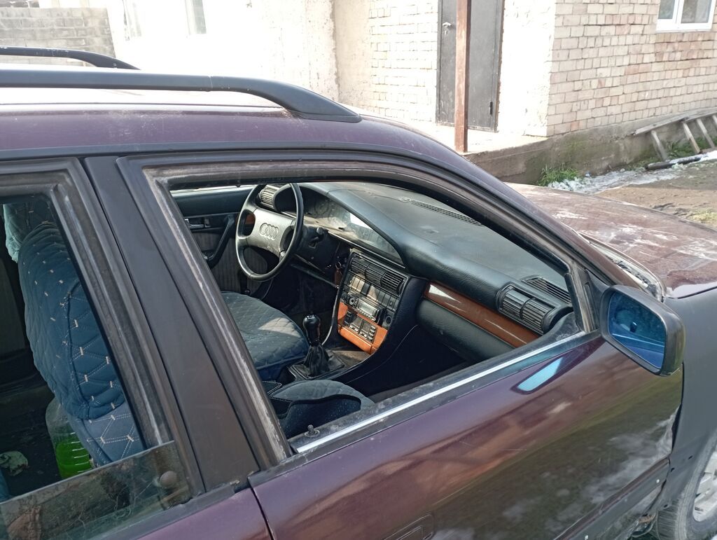 Audi 100: 1993 г., 2.3 л, Механика, Бензин, Универсал: фото 8