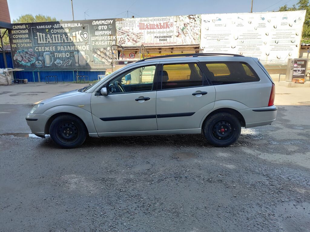 Ford Focus: 2003 г., Механика, Универсал: фото 3