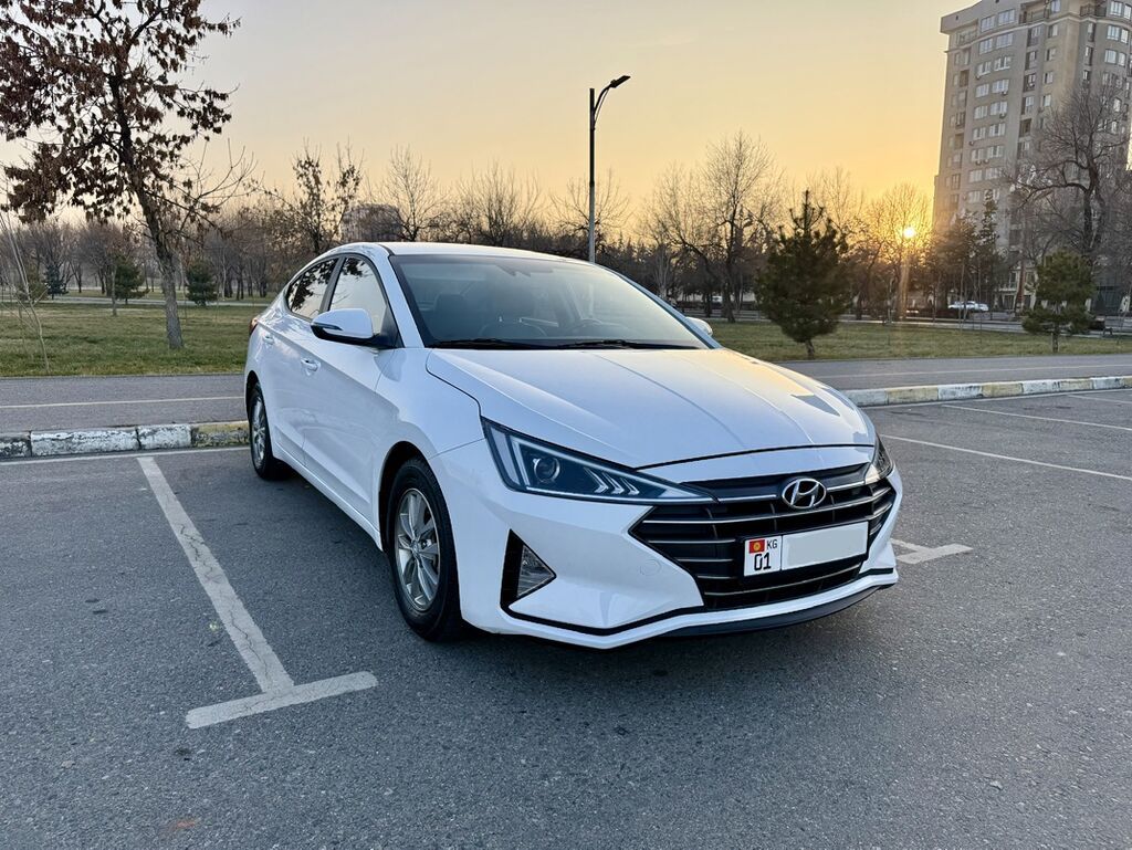 Hyundai Avante: 2019 г., Автомат, Бензин, Седан: фото 3