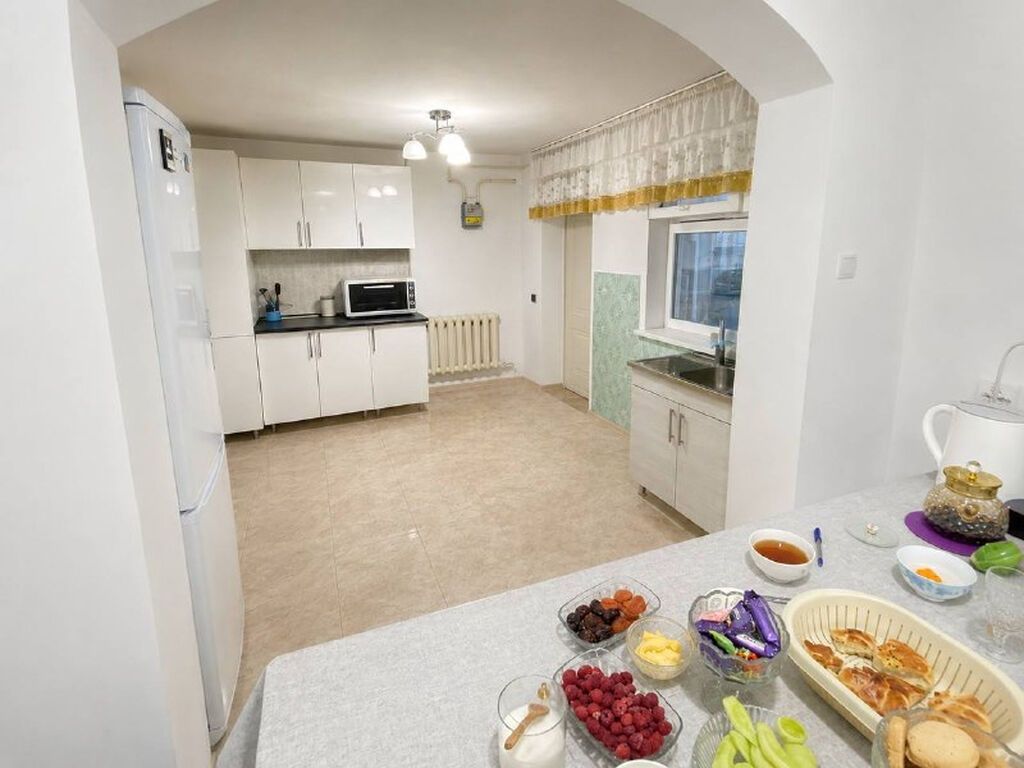 2 комнаты, 65 м², 3 соток, Бишкек, Орто-Сай с. Риэлтор: фото 6