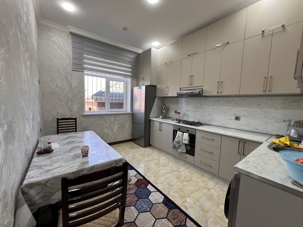 Binəqədi qəs. 4 otaqlı, 130 kv. m, Yeni təmirli