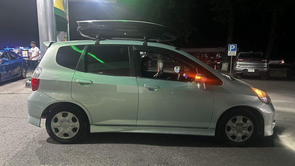 Honda Fit: 2003 г., 1.5 л, Автомат, Бензин, Хэтчбэк: фото 6