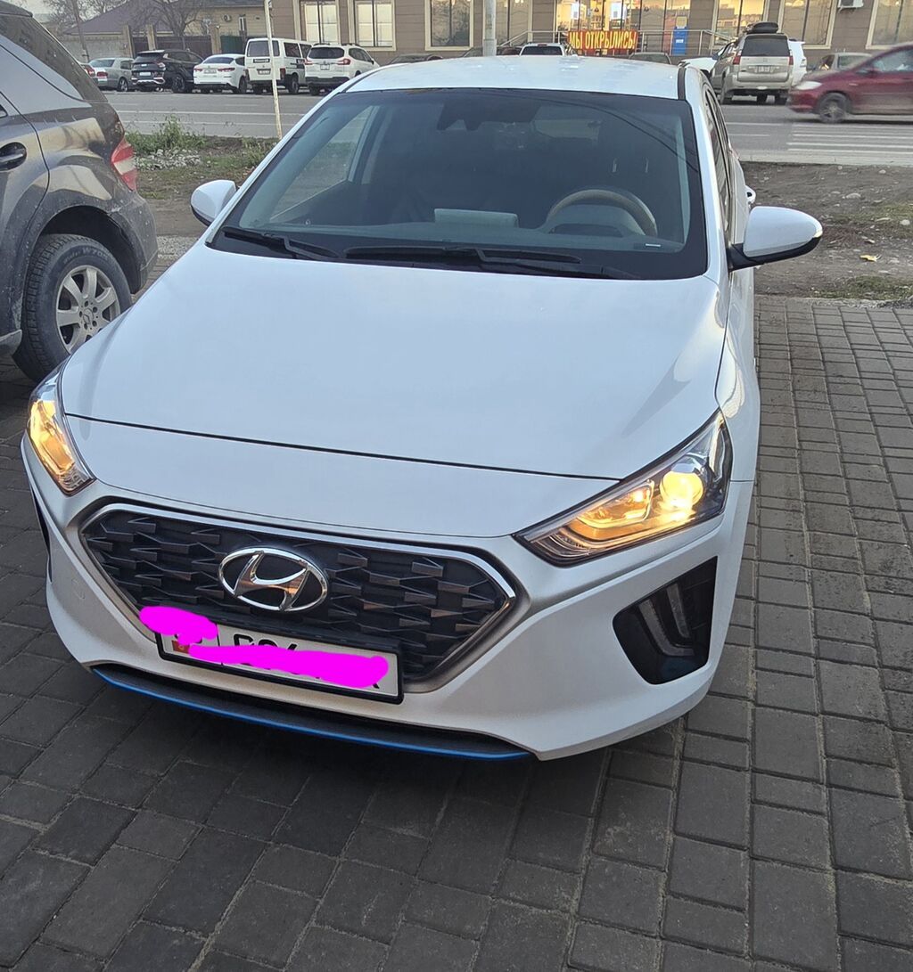 Hyundai Ioniq: 2020 г., 1.6 л, Автомат, Гибрид, Хэтчбэк: фото 4