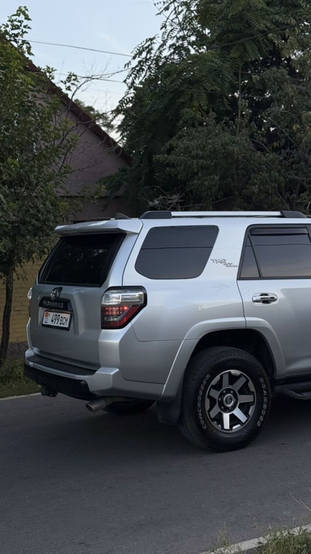Toyota 4Runner: 2018 г., 4 л, Автомат, Газ, Внедорожник: фото 5