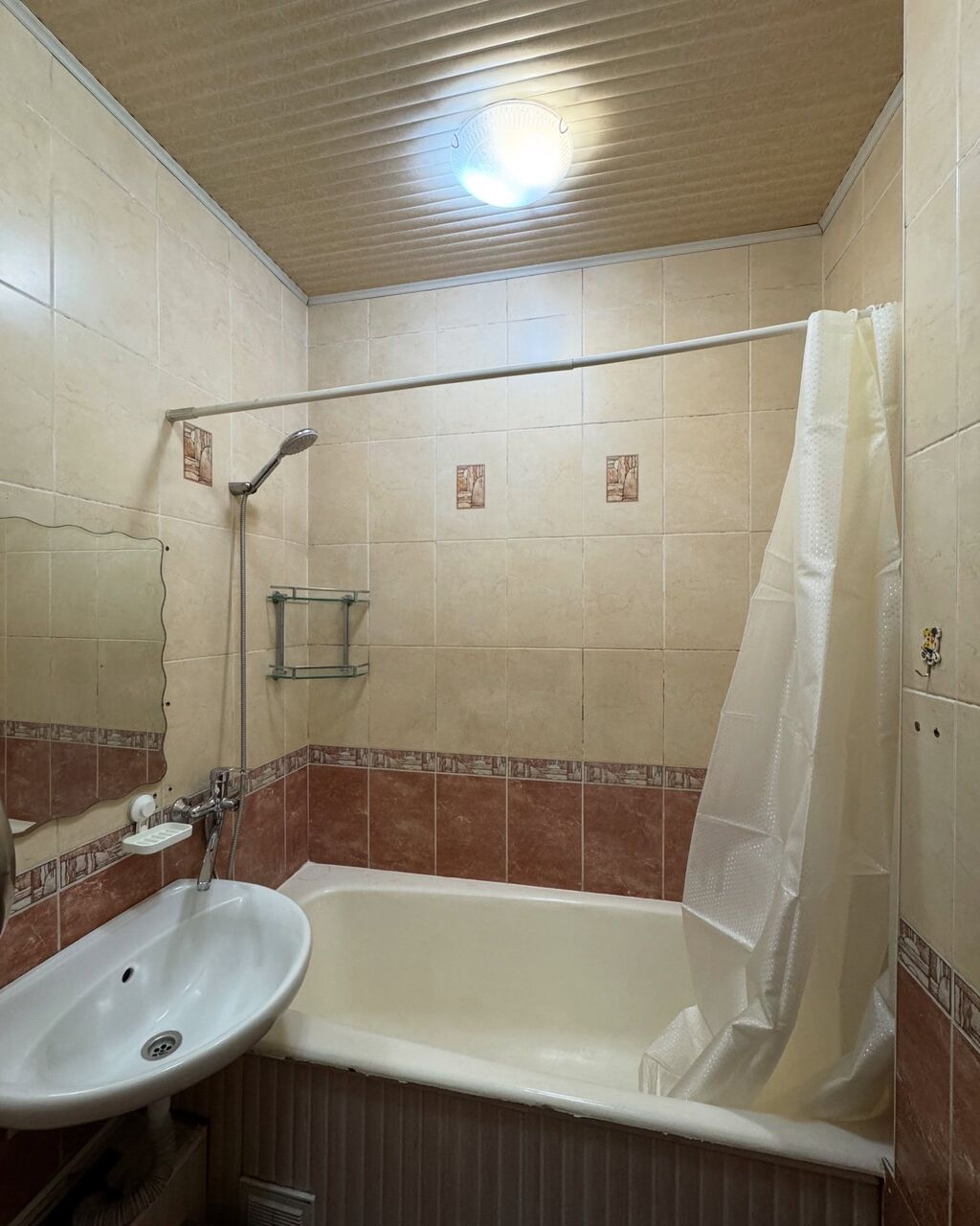 3 комнаты, 63 м², Аламедин-1 мкр 105 серия, 1 этаж, Евроремонт: фото 7